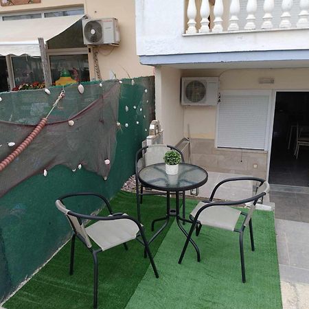 Stathoris Deluxe Apartment Néa Péramos Exteriör bild