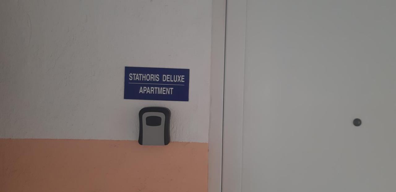 Stathoris Deluxe Apartment Néa Péramos Exteriör bild